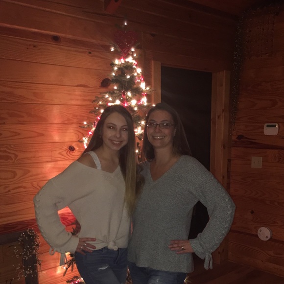 Meet your Posher, Heather - Picture 1 of 1